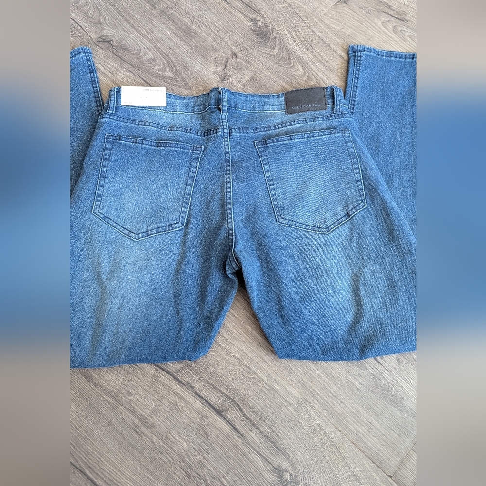 American Rag Blue Jeans - Picture 5 of 6